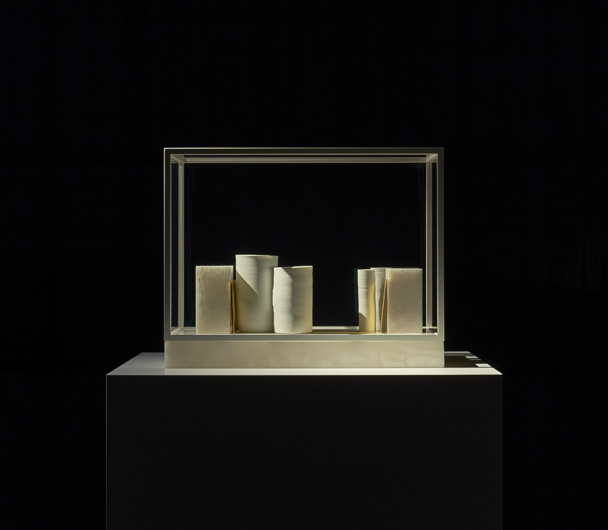 Edmund de Waal and Unseen Pieces from The Feuerle Collection – Making ...